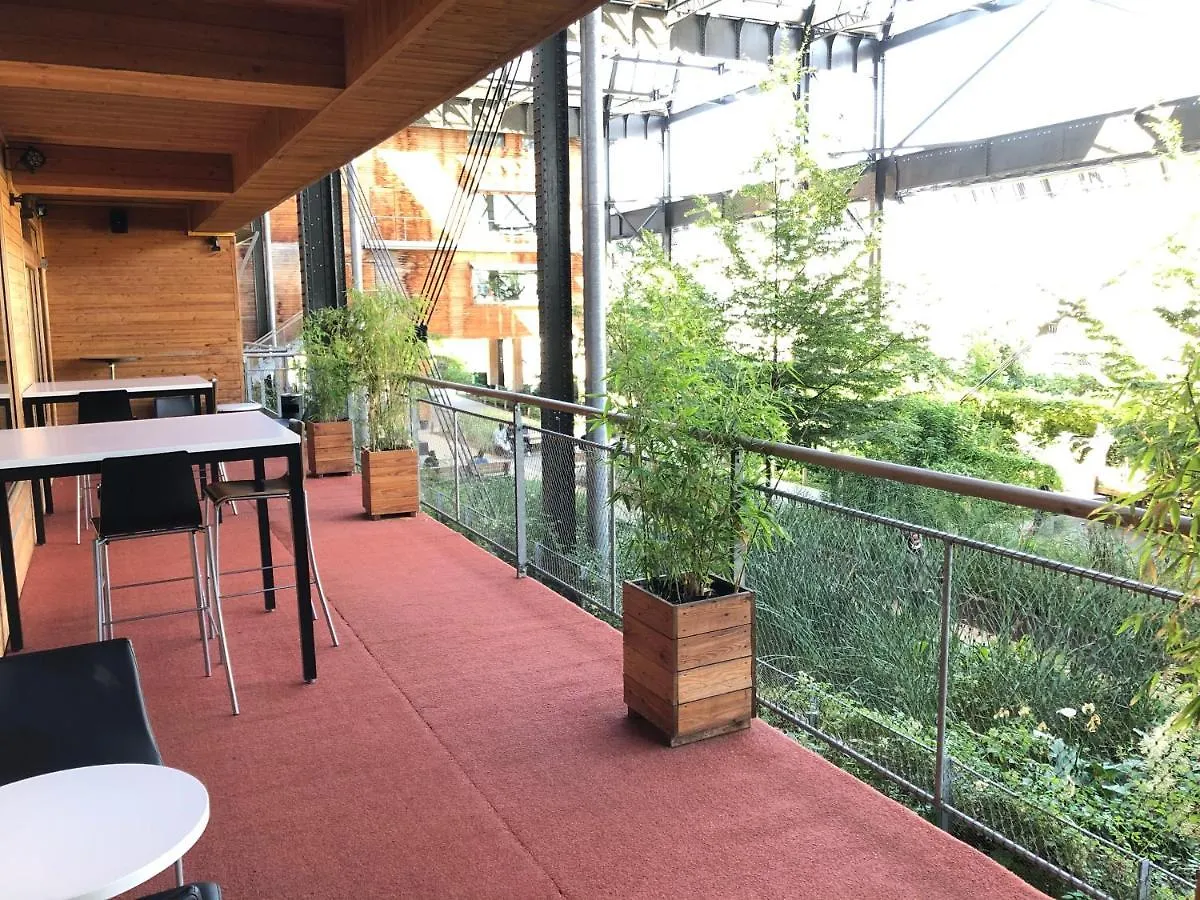 Hostel Hi Yves Robert Paris
